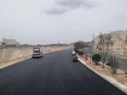 我司承建的呼和浩特盛樂(lè)國(guó)際機(jī)場(chǎng)飛行區(qū)場(chǎng)道1段標(biāo)順利通過(guò)竣工驗(yàn)收